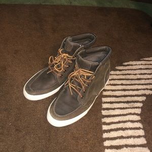 *SOLD* Men’s Polo shoes